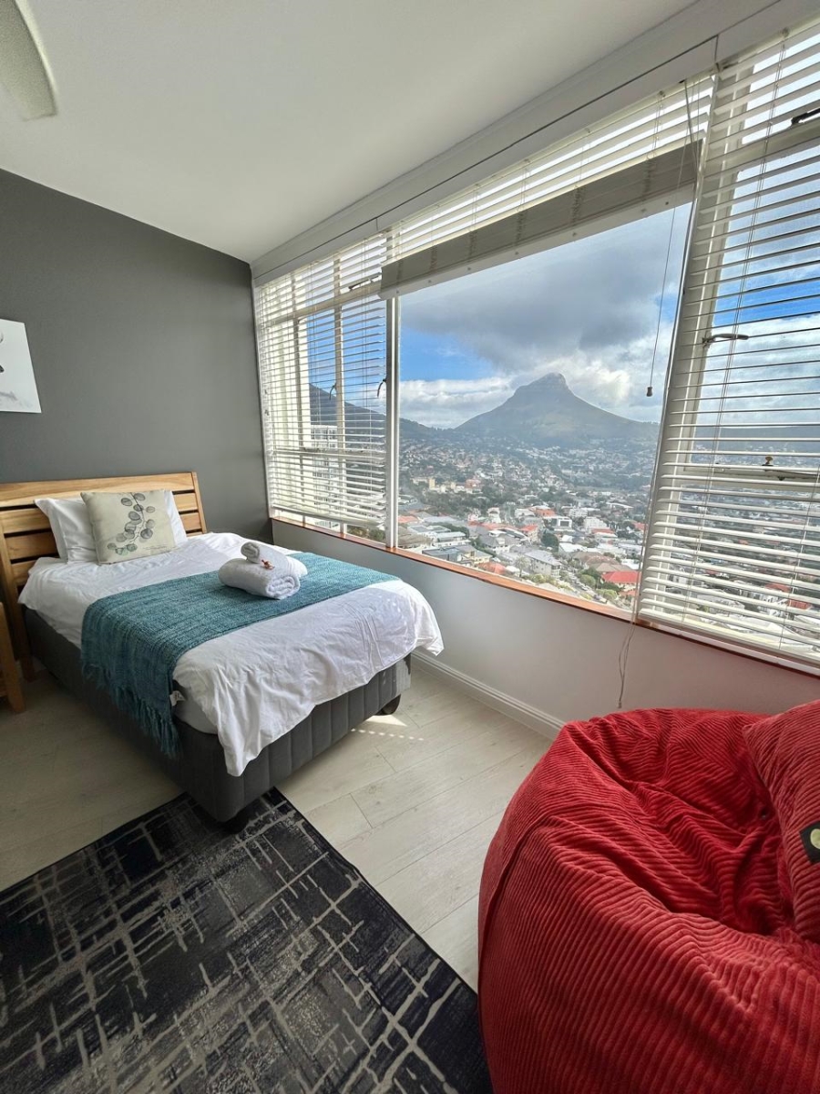 2 Bedroom Property for Sale in Vredehoek Western Cape